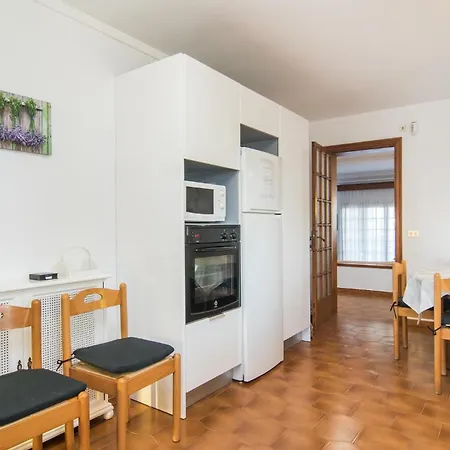 Сasa de vacaciones 4 Bedroom Beautiful In *