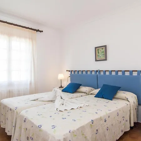 Сasa de vacaciones 4 Bedroom Beautiful In