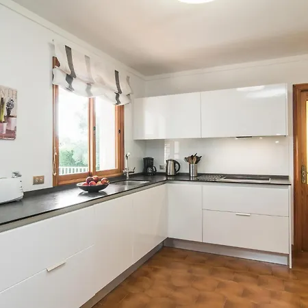 4 Bedroom Beautiful In Pollensa