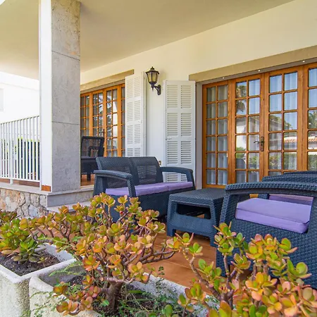 4 Bedroom Beautiful In *